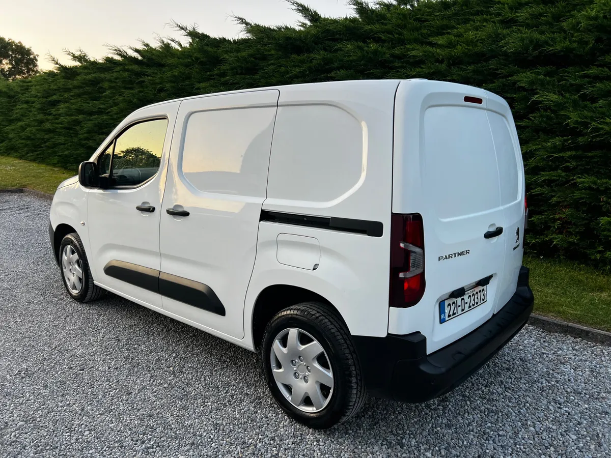 2022 Peugeot Partner 1.5L Professional - Low Km's - Image 3