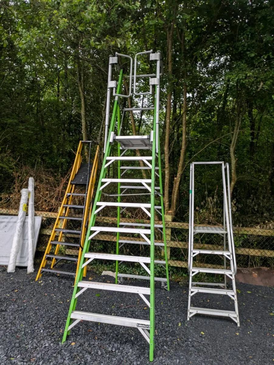 Platform ladders - Image 1