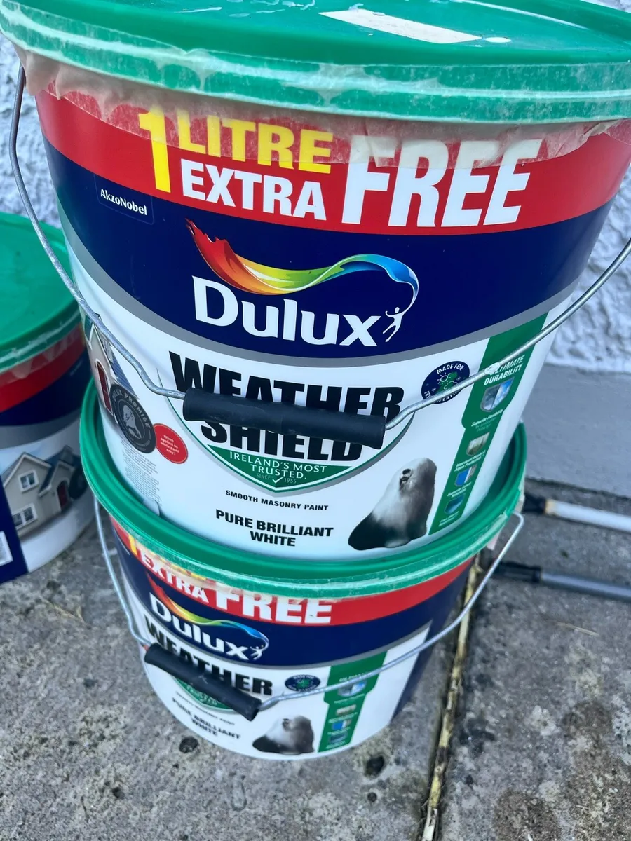 Dulux weather shield paint - Image 1