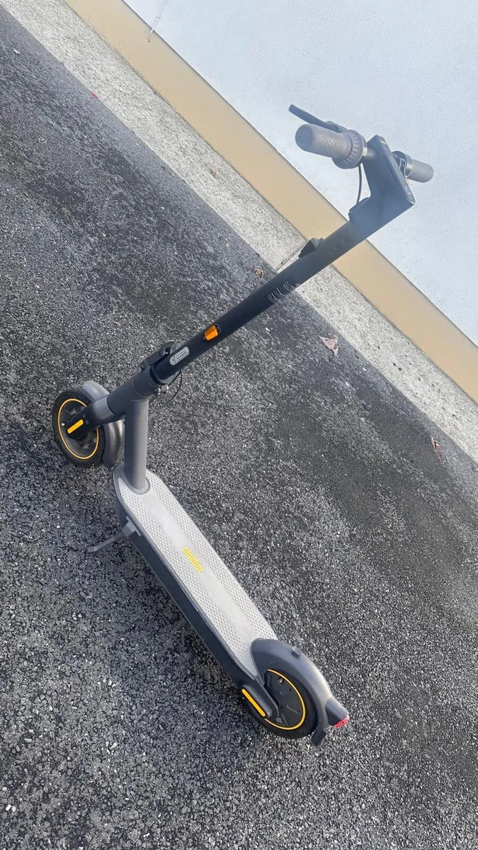 Ninebot G30 Max - Kick Scooter - Image 3