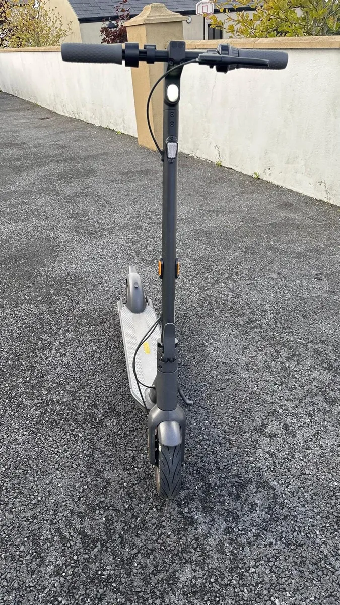 Ninebot G30 Max - Kick Scooter - Image 4