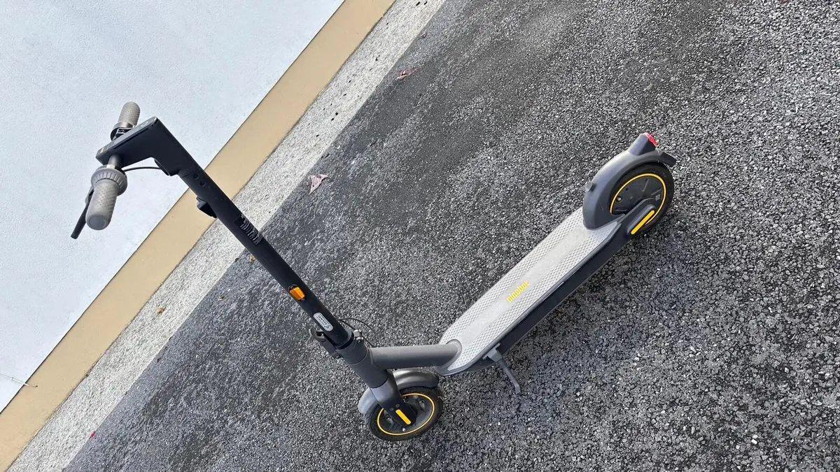 Ninebot G30 Max - Kick Scooter - Image 1