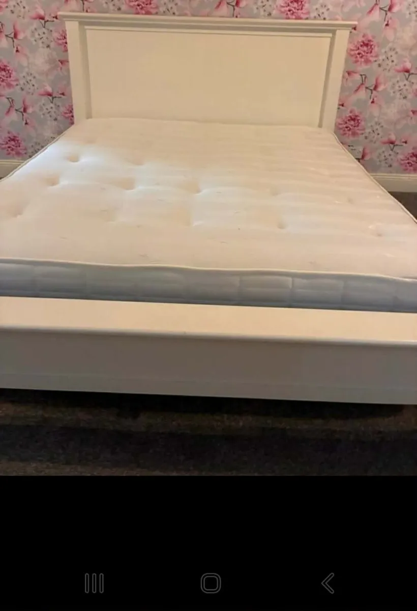 Superking size bed - Image 1