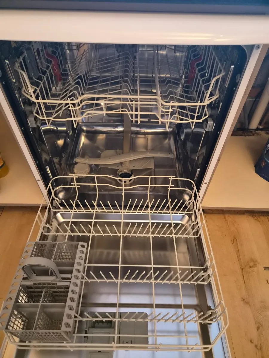 Dishwasher - Image 3