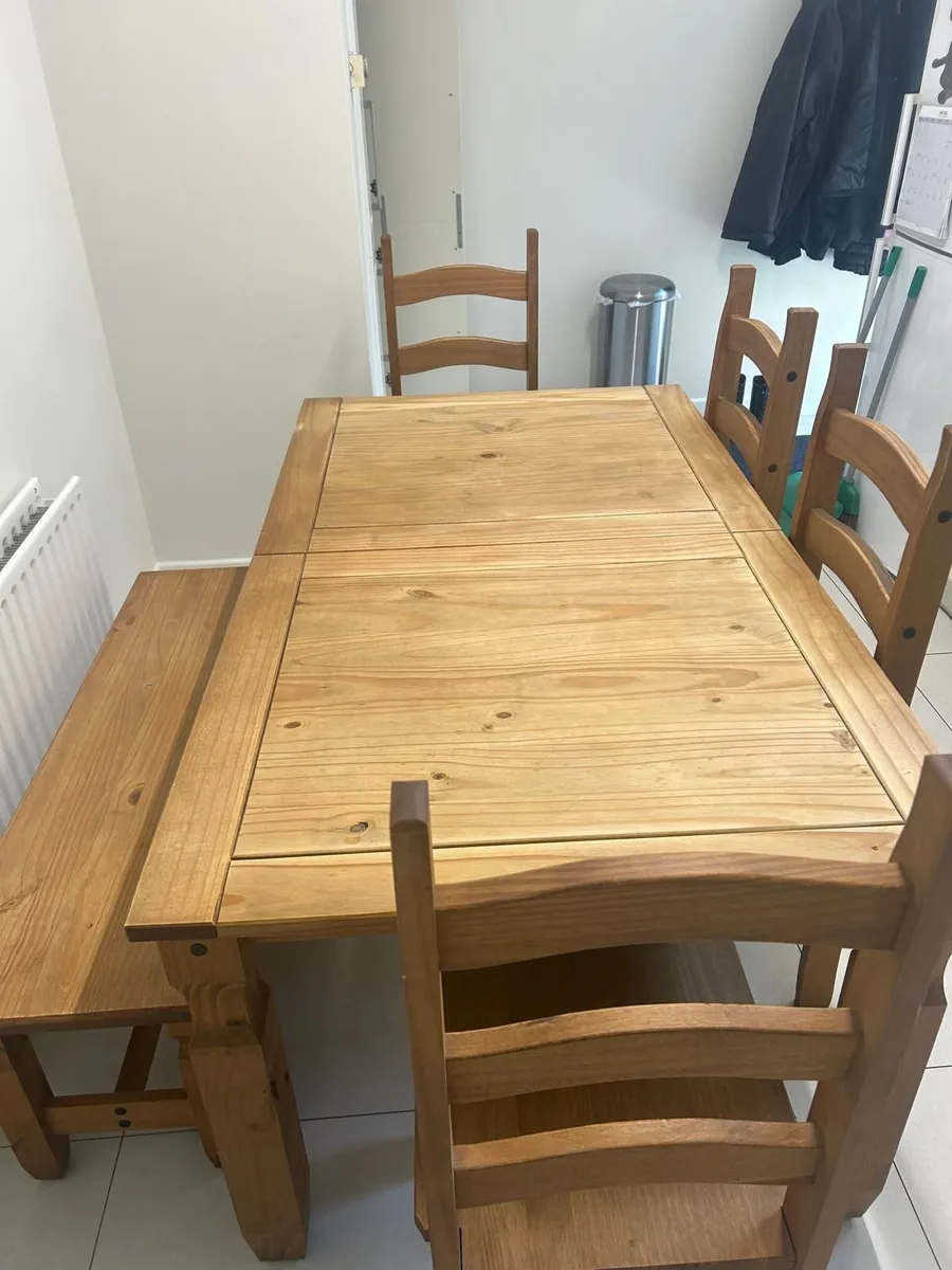 Kitchen Table and Chairs - Image 3
