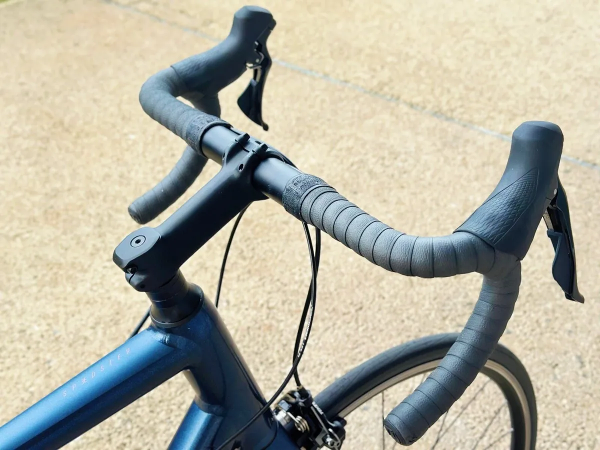 Scott Speedster Road Bike - Image 4