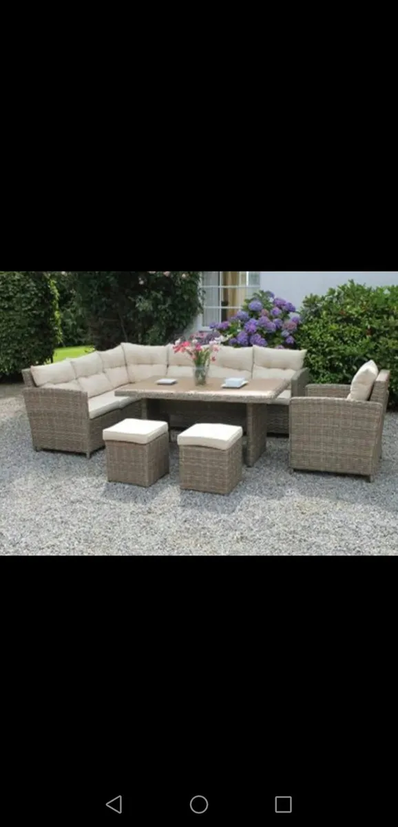 **CLEARANCE** Brand New Basket Rattan Lounge Set