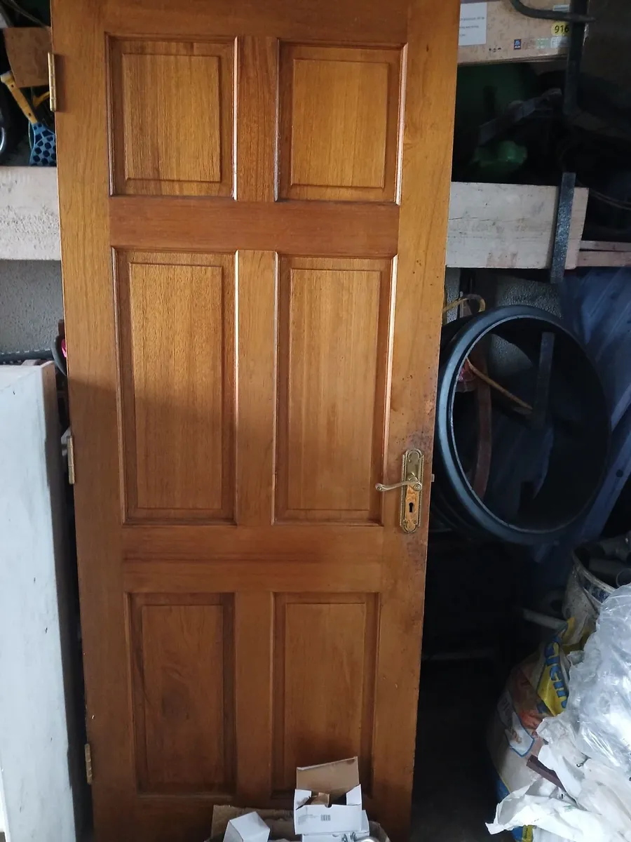 Doors and handles - Image 1