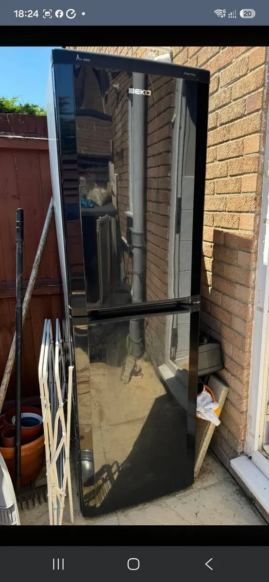 Fridge freezer beko - Image 1