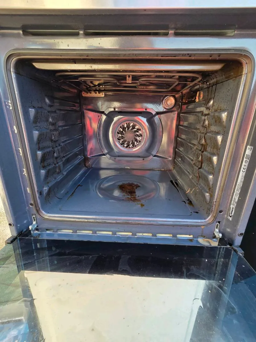 Oven candy and hob - Image 2