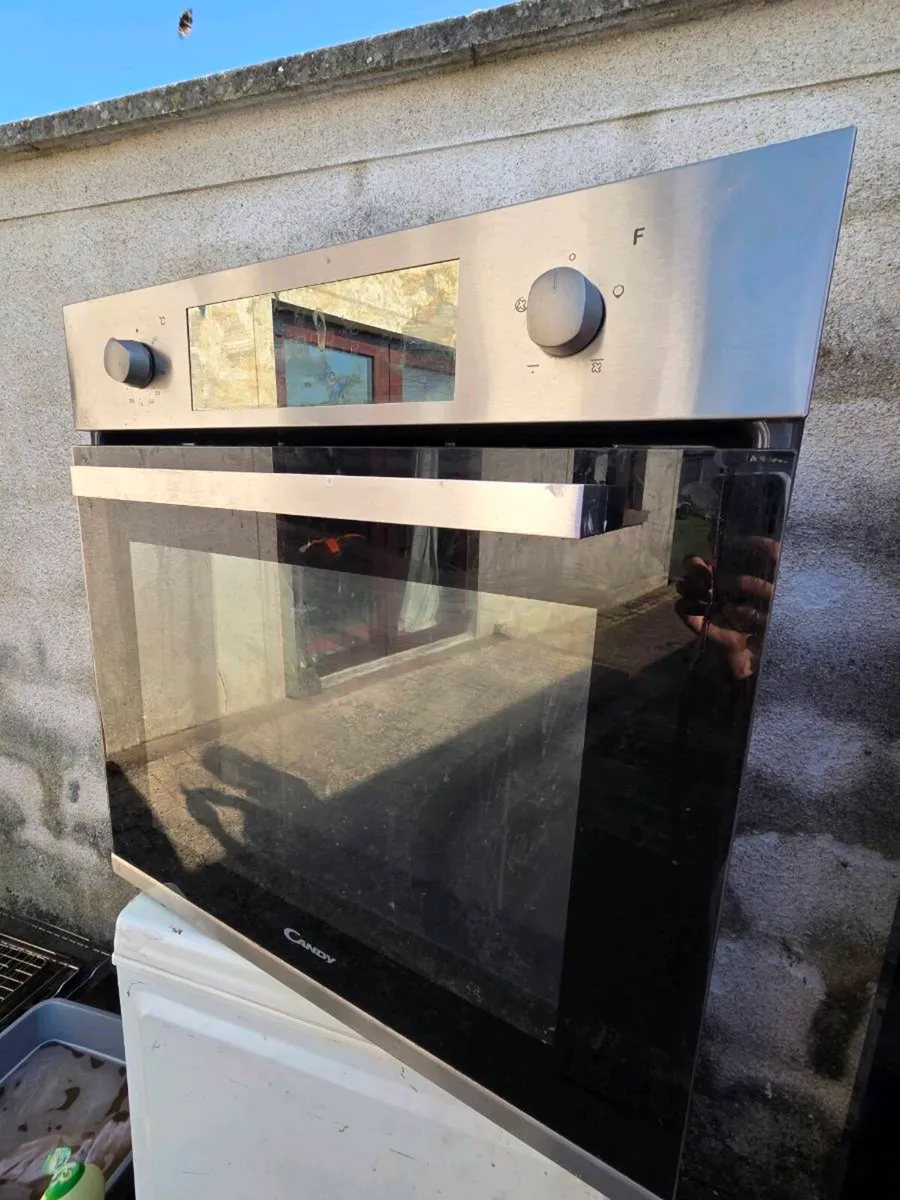 Oven candy and hob - Image 3