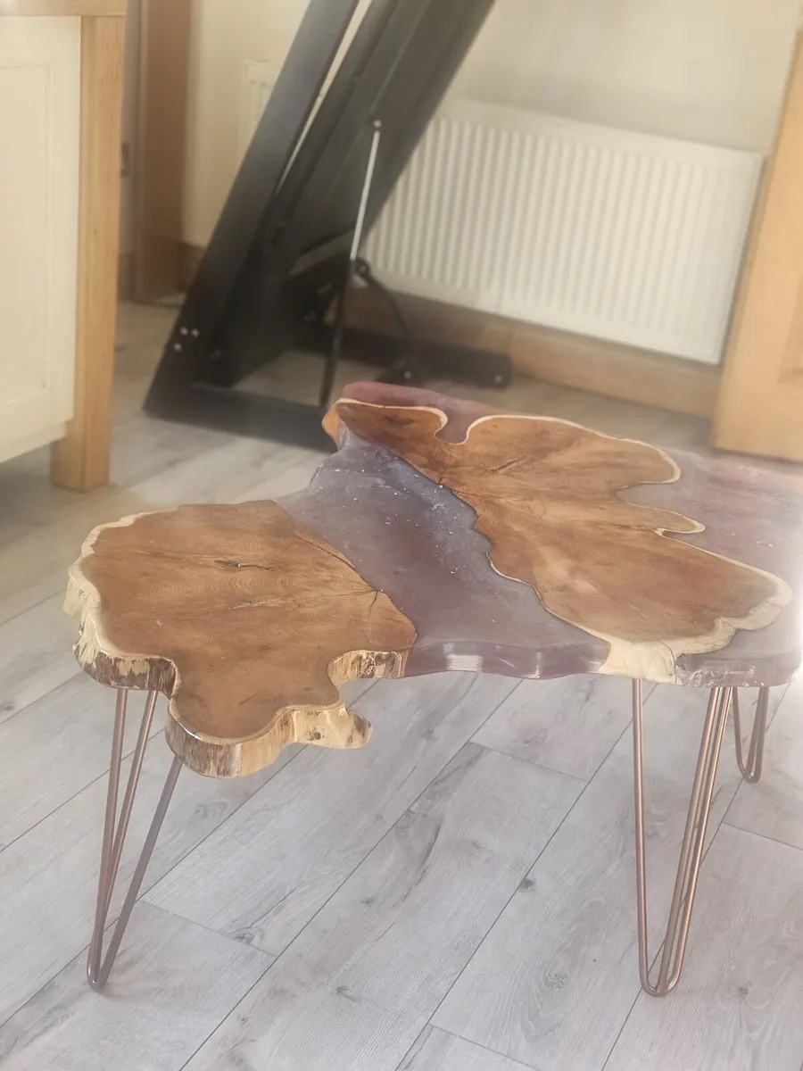 Resin coffee table - Image 2