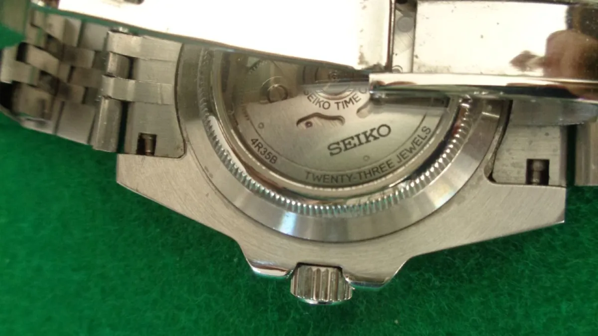 A new large 40mm dial gents Seiko automatic watch. - Image 4