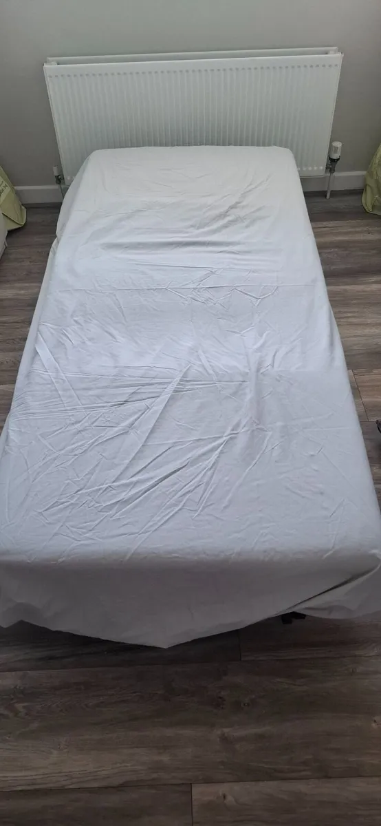 Single Sofa bed (chair) including like new mattres - Image 1