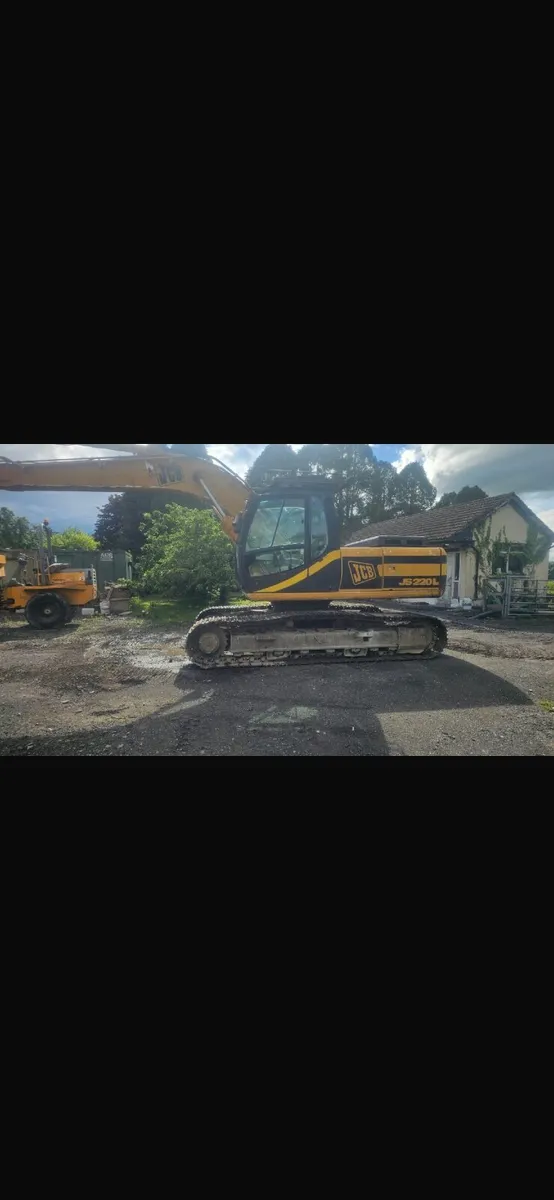 JCB JS220LC - Image 1