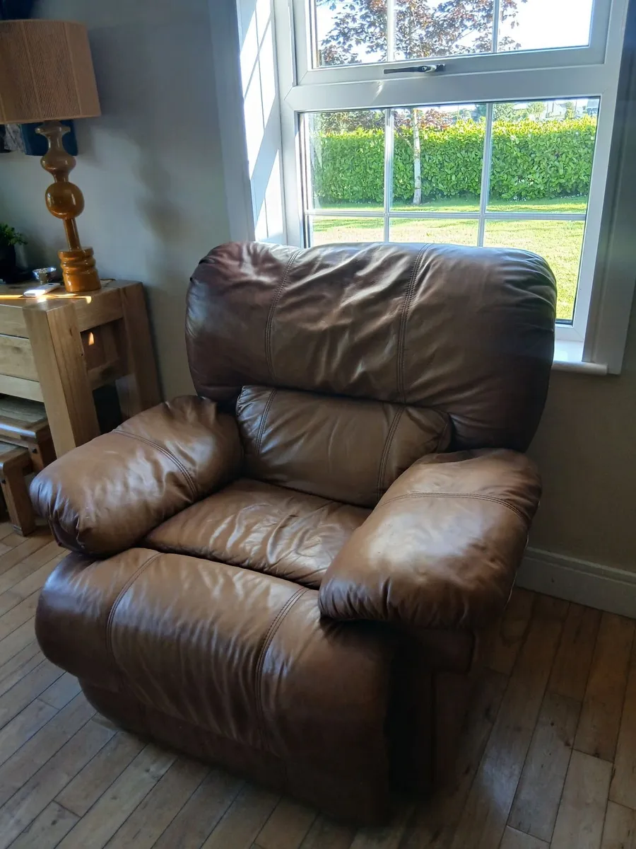 Couch - Image 2