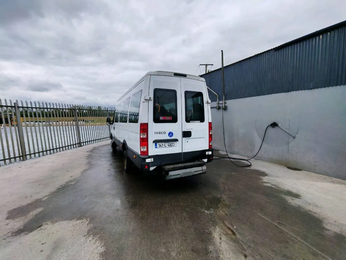 Iveco Daily 17 seat 2014 - Image 4
