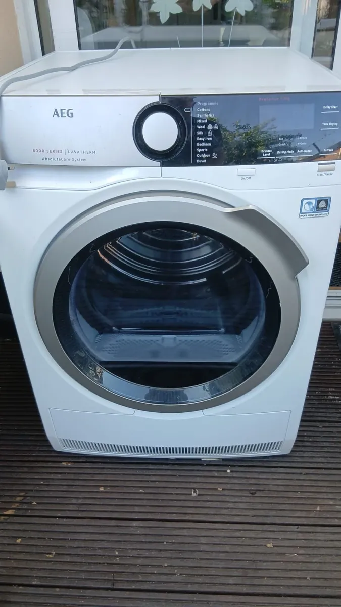 AEG 8000 Series Tumble Dryer - works great