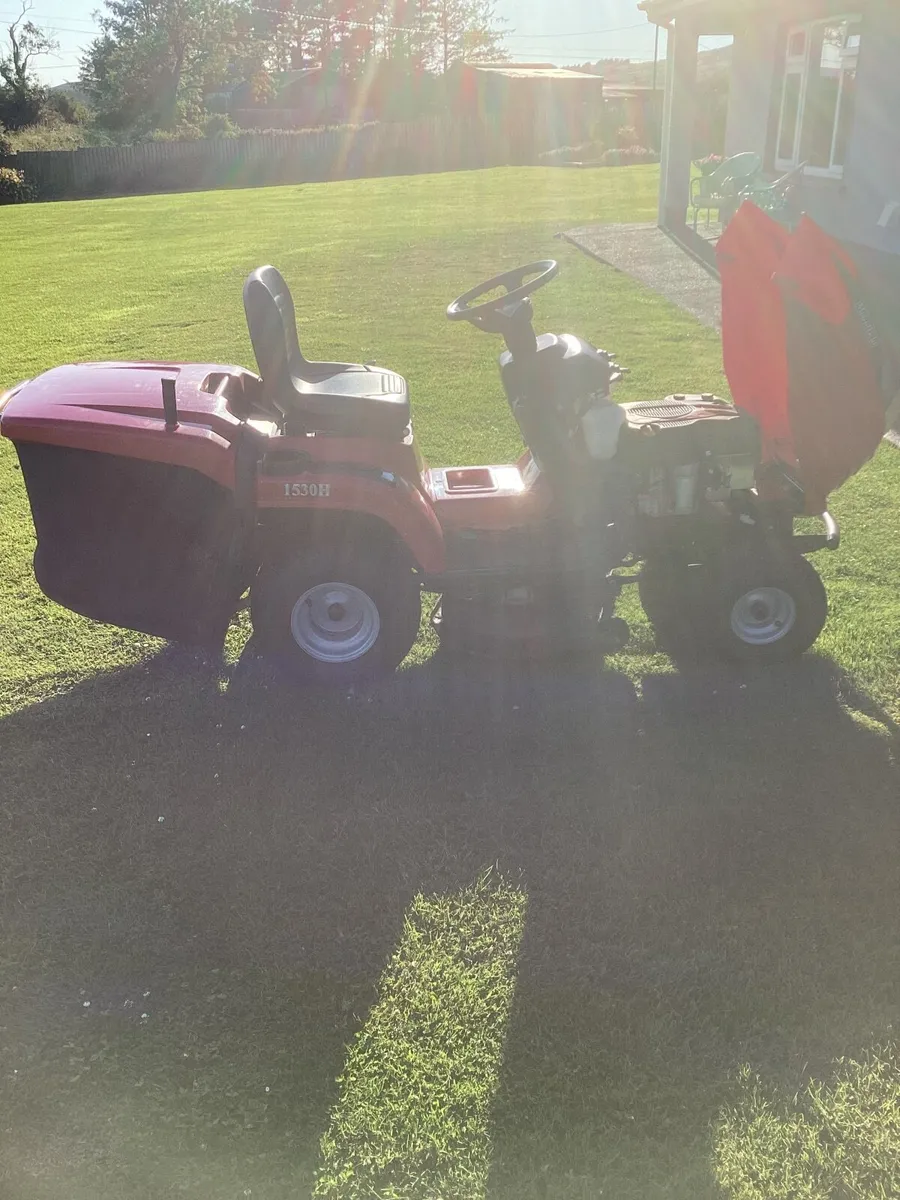 Mountfield ride on mower - Image 4