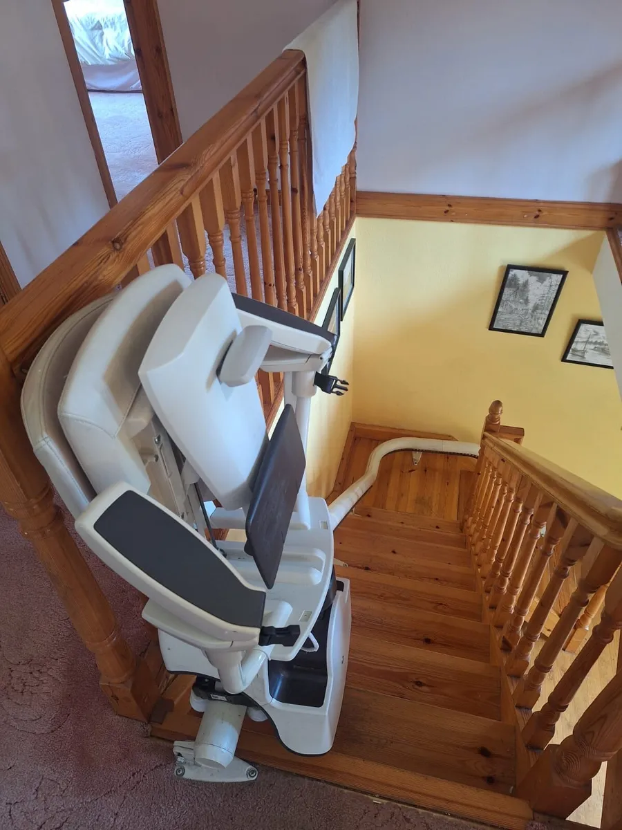 Stair lift - Image 1