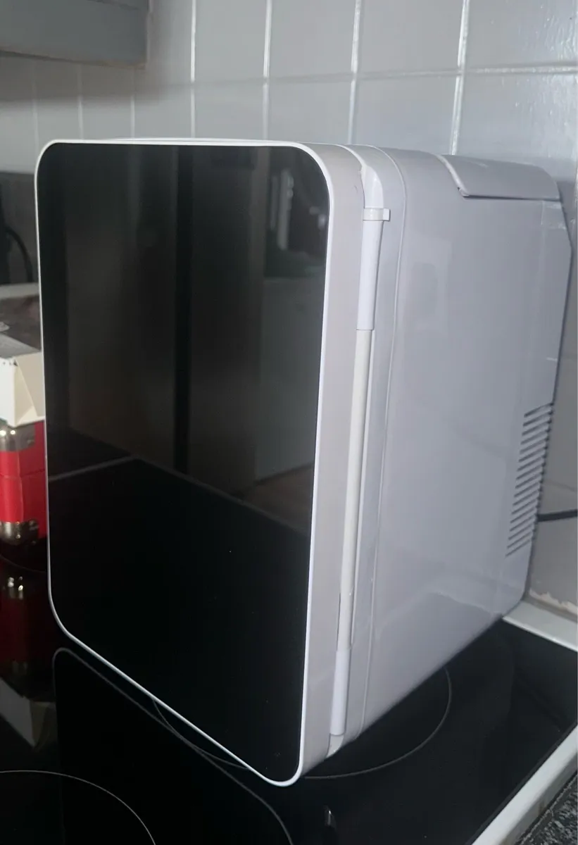 Mini Fridge - Image 2