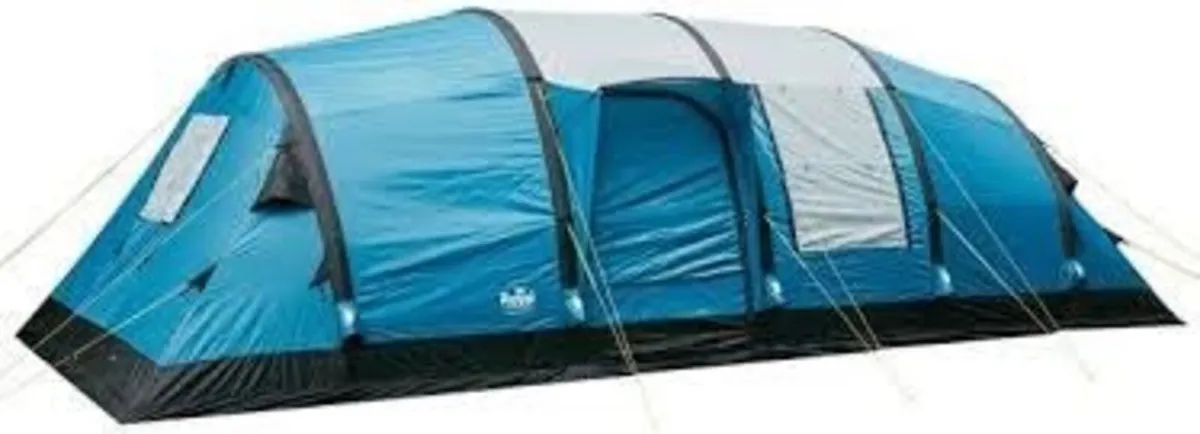 8 Man Family Air Tent includes extras. - Image 3