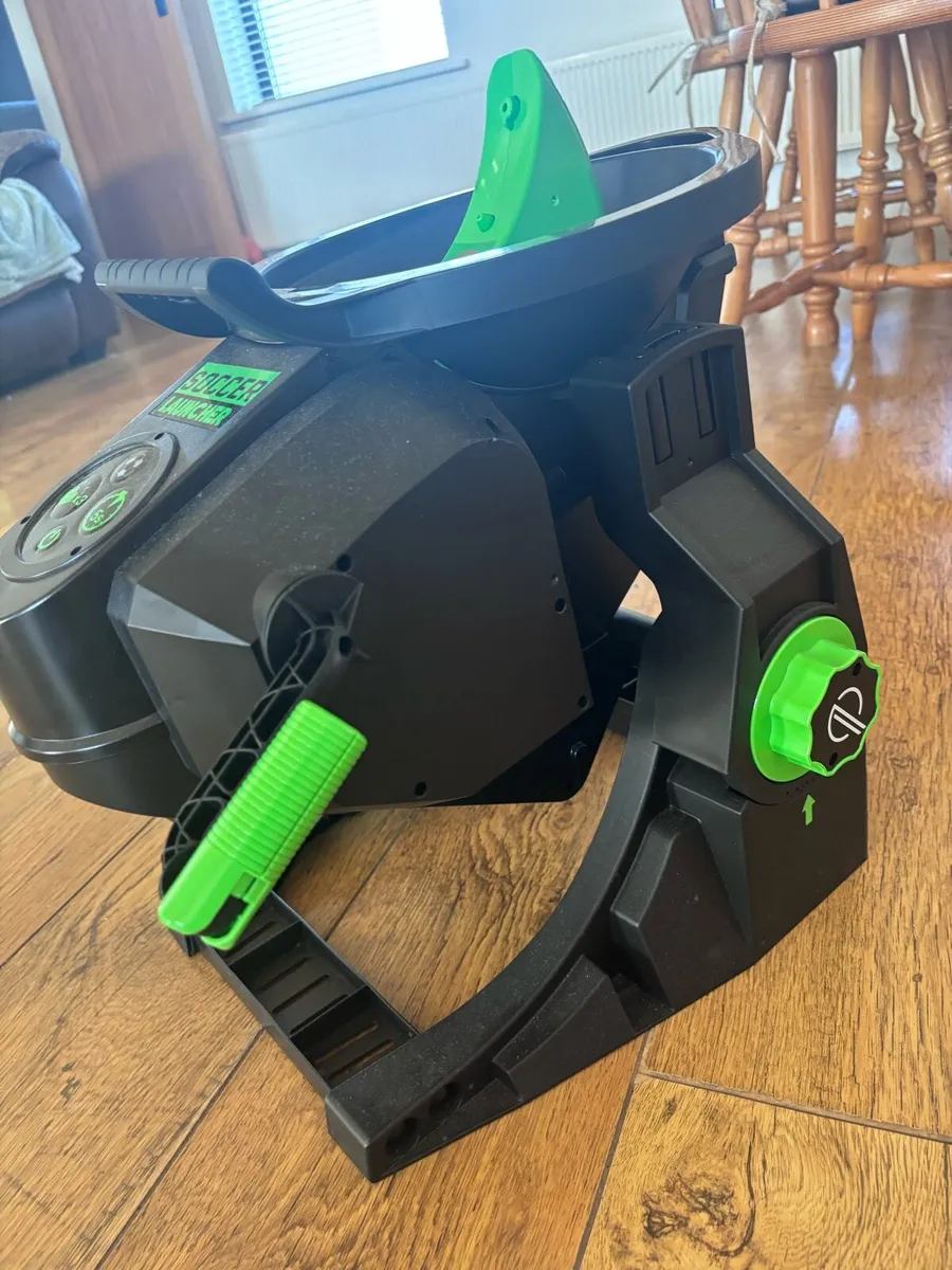 Soccer launcher - Image 2