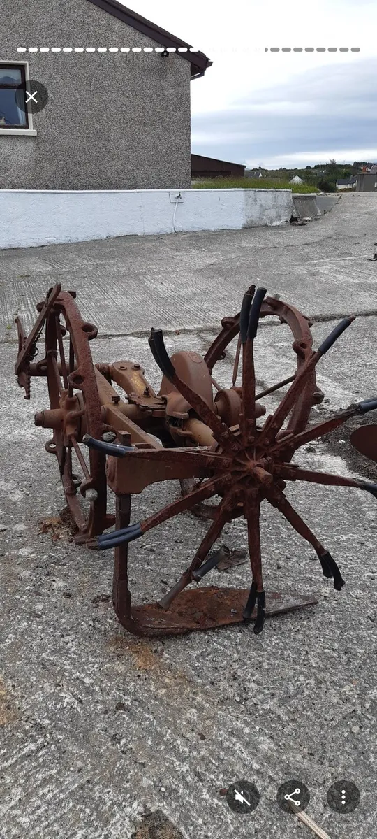 Vintage farm implements - Image 3