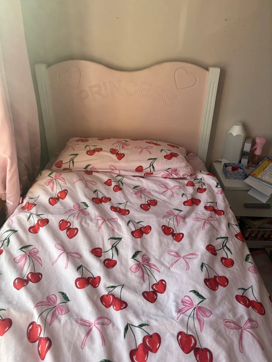 Single bed frame - Image 1