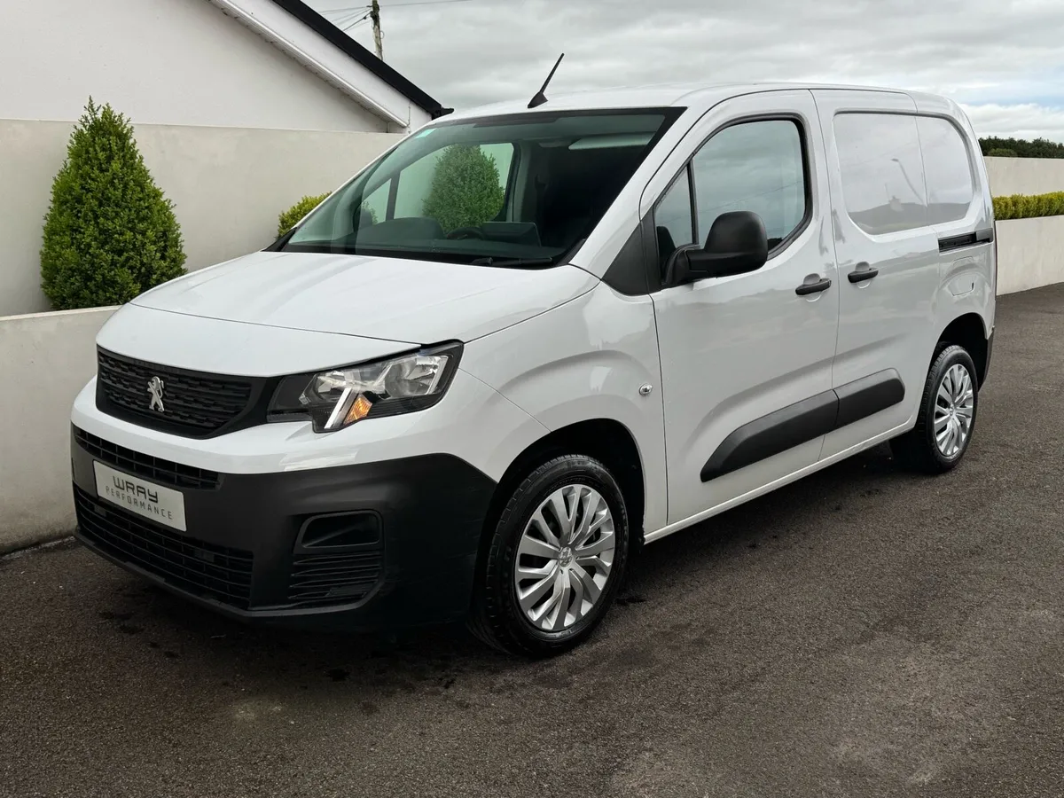 2023 Peugeot Partner Professional Prem+ 1.5 HDI - Image 1