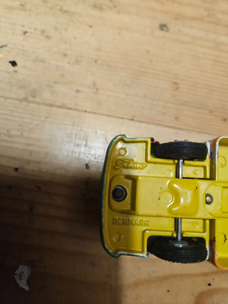 Corgi Tekno Code3 Circus Truck - Image 4