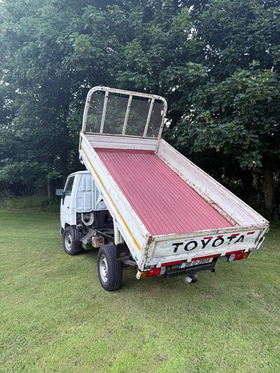 1998 Toyota Dyna - Image 1