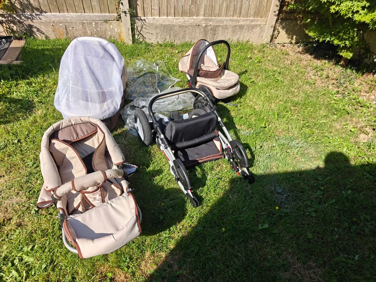 Karex Allivio 3-in-1 Baby Travel System / Pram - Image 2