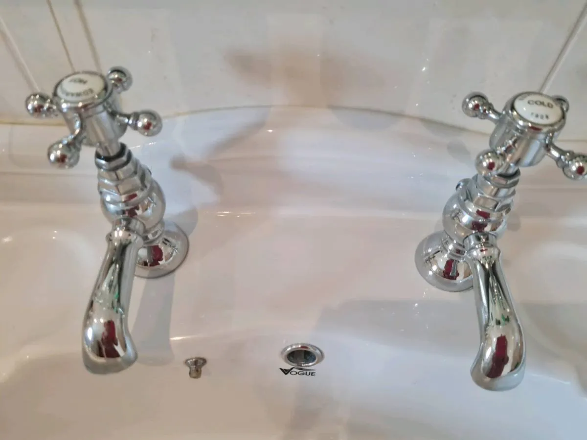 Bathroom - Image 4