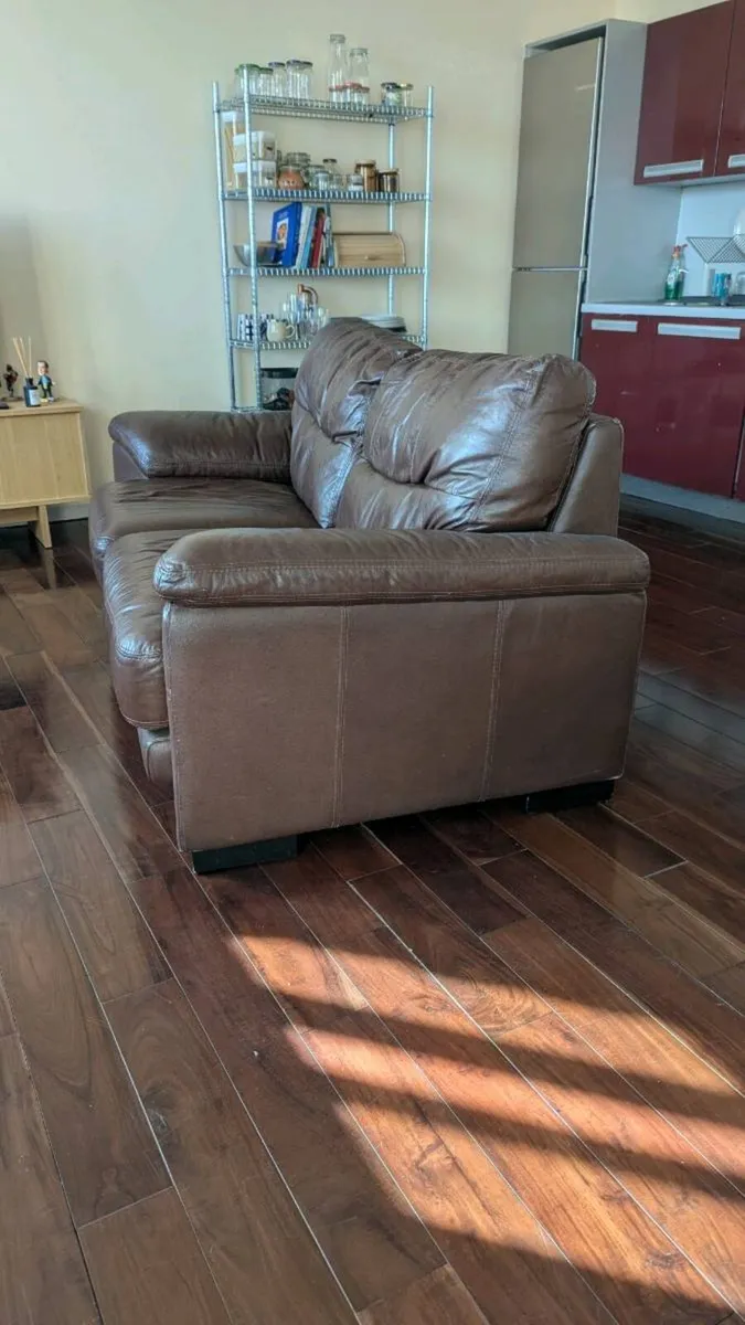 Brown leather 2-seater sofa – good condition - Image 4