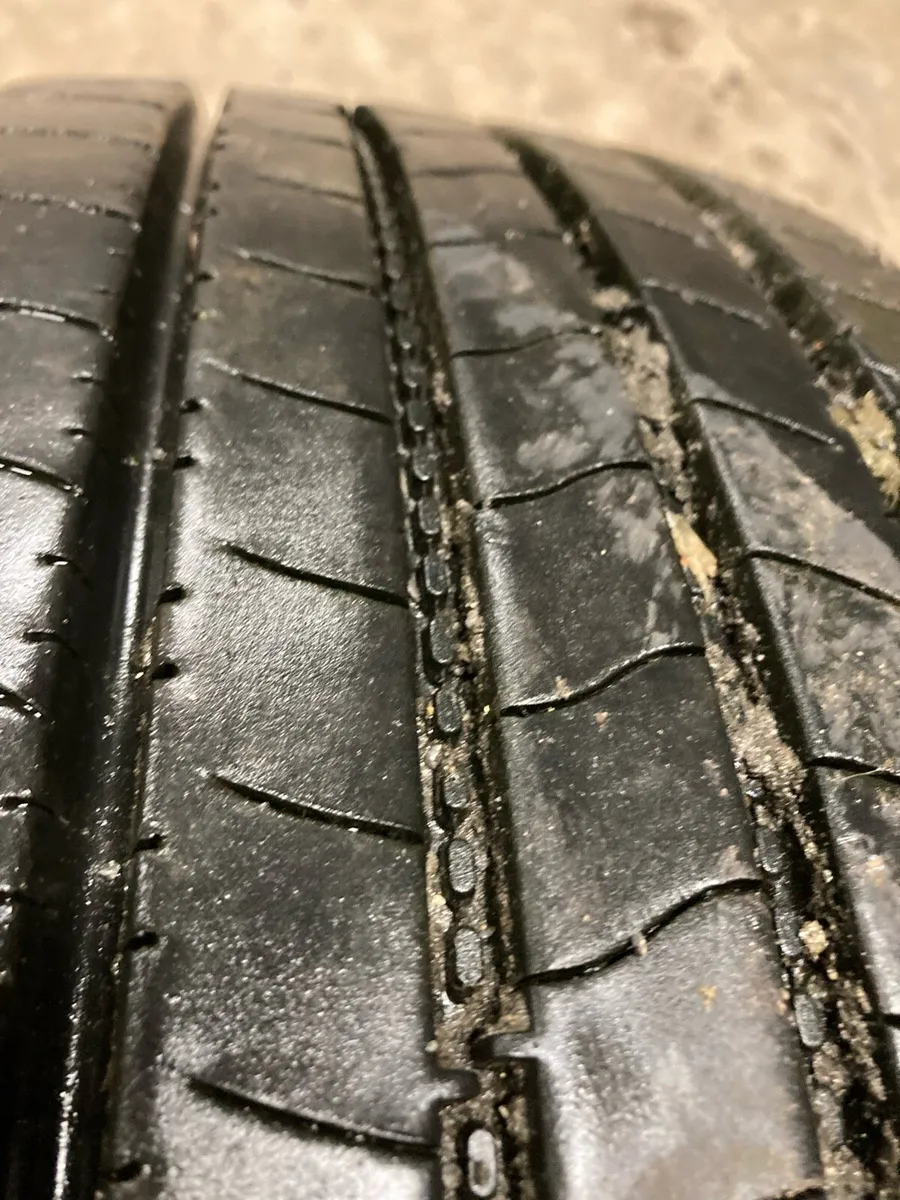 8 stud wheels - Image 3