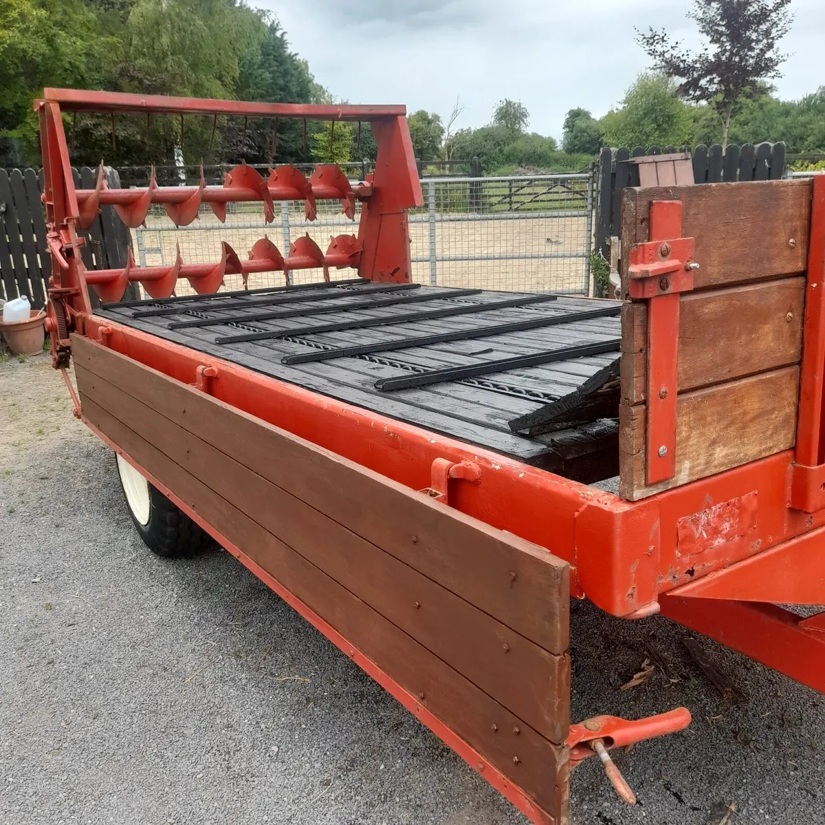 Krone muck spreader - Image 2