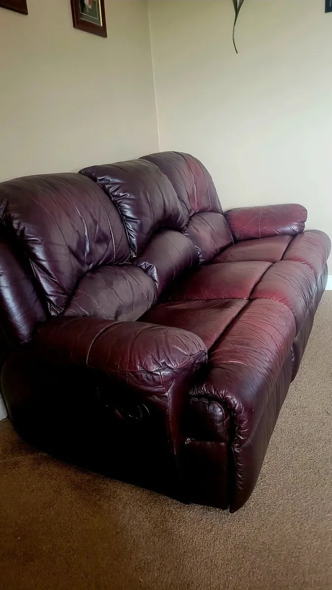 Three seater and two singles - Image 1