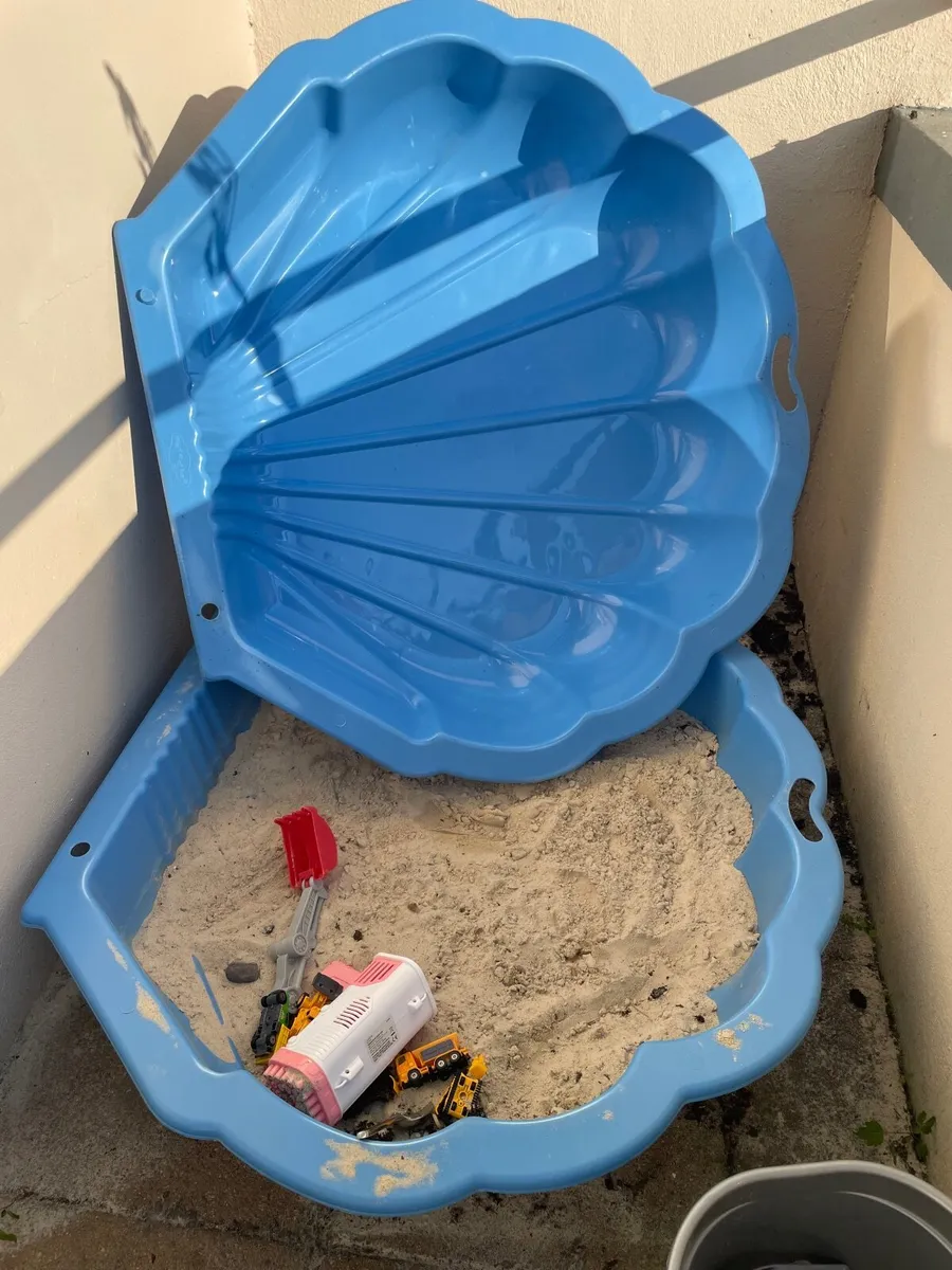 Shell sand box - Image 1