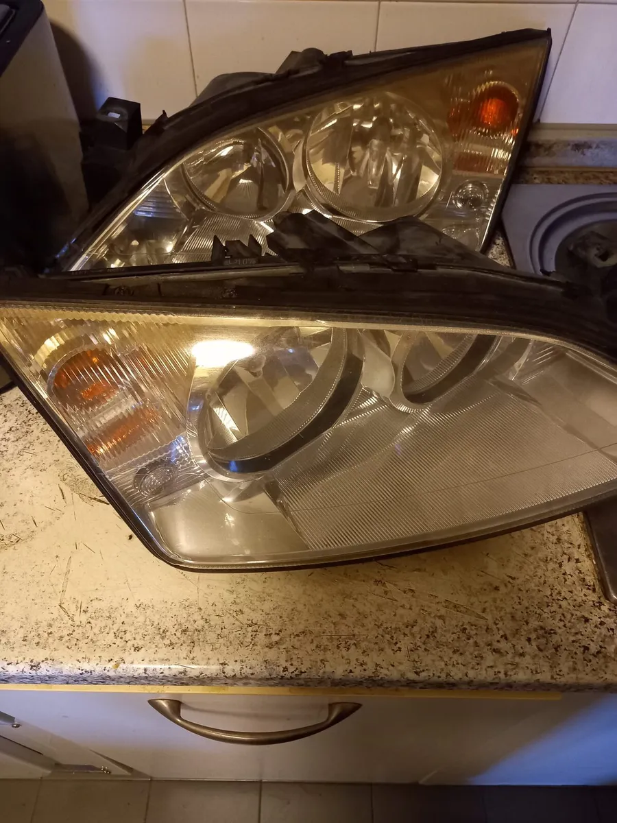 Head light for ford mondeo - Image 1