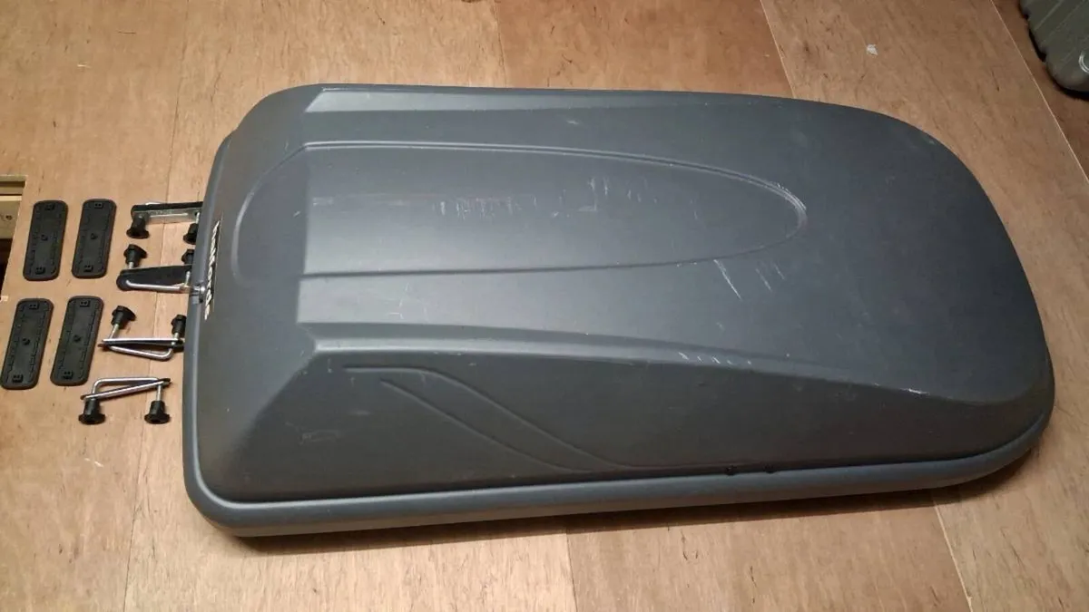 Roof box - Image 4