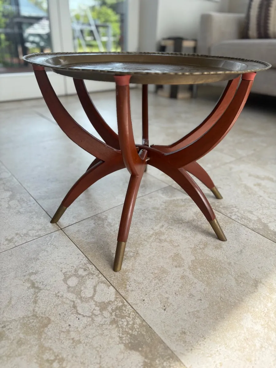 Mid century table - Image 1