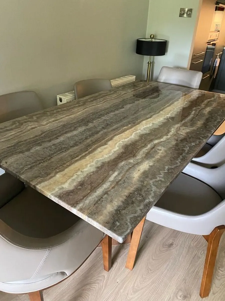 dining - Image 1
