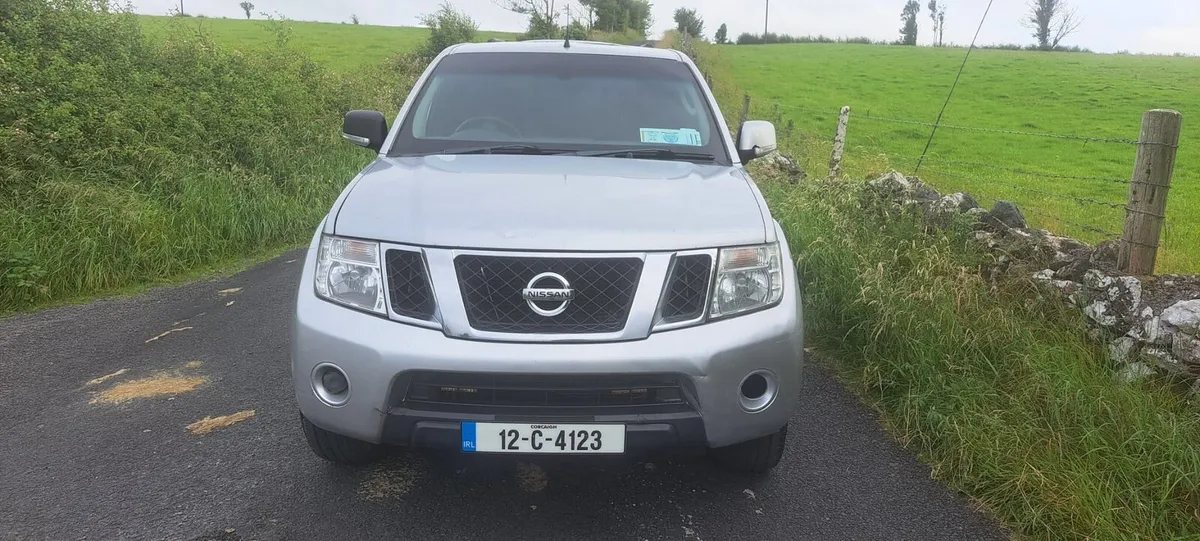 Nissan navara  DOE JULY 2027 - Image 3