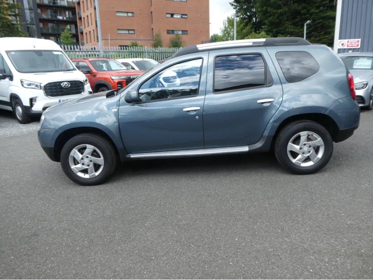 Dacia Duster SIGNATURE DCI 110 DOE 4/7 TAX 10/26 - Image 4