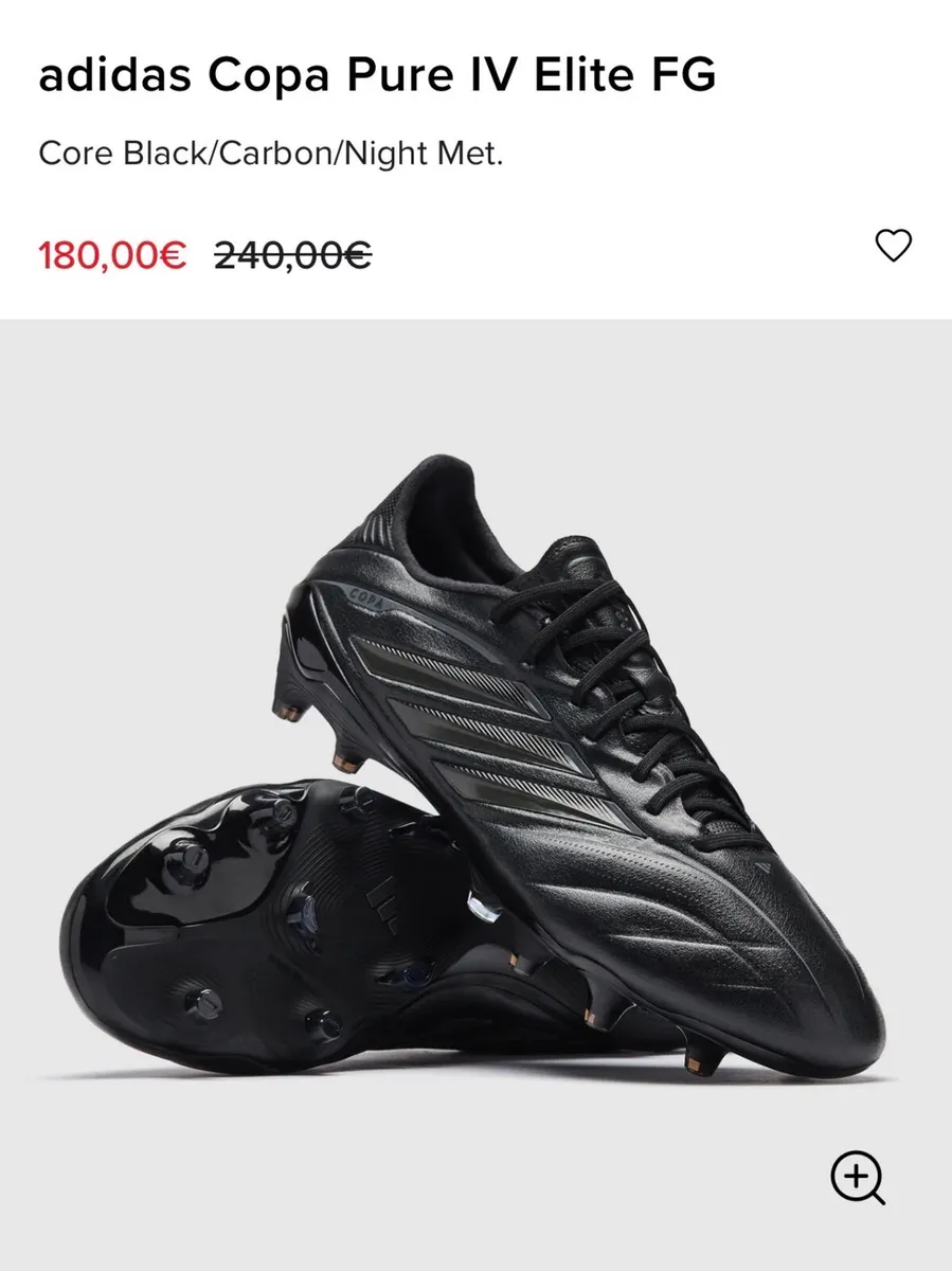 Football boots - Image 1