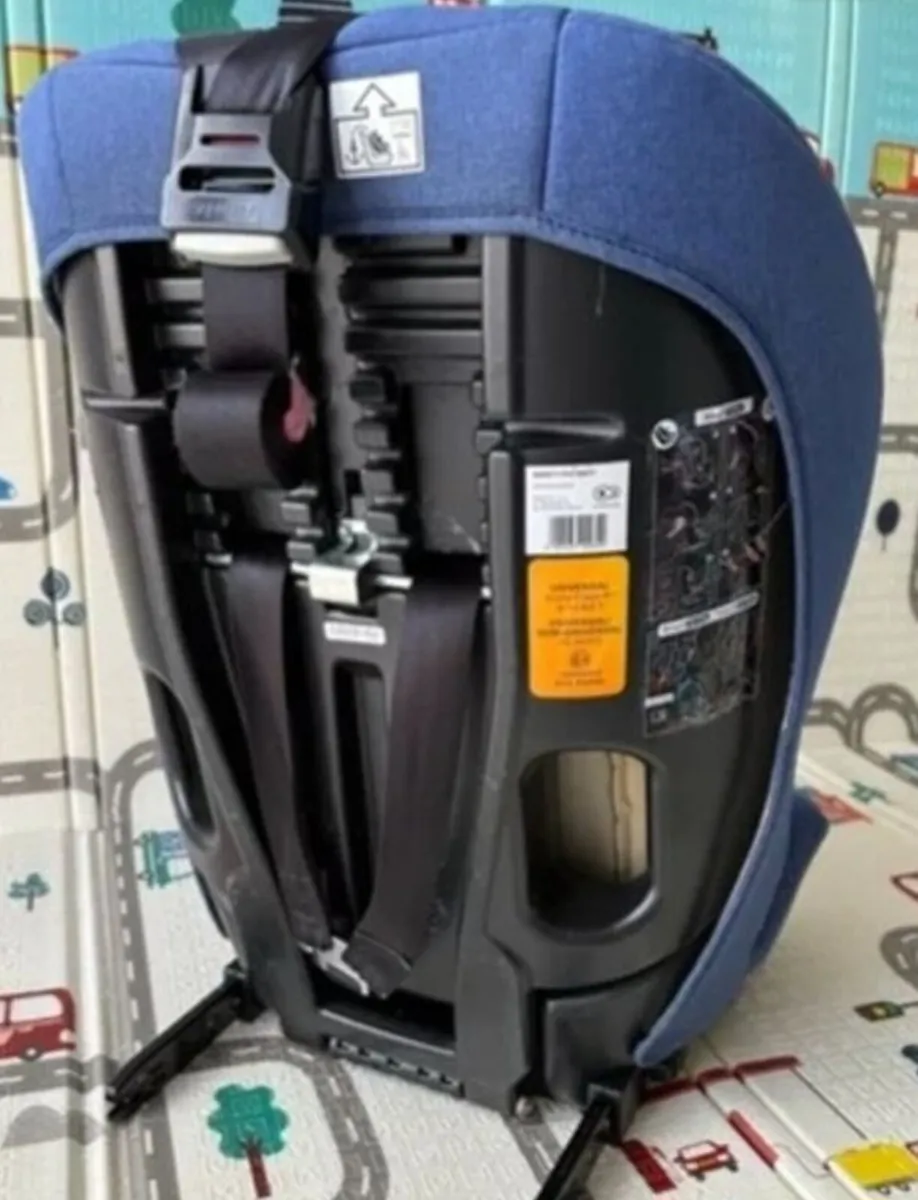 Infants Car seat - Image 4