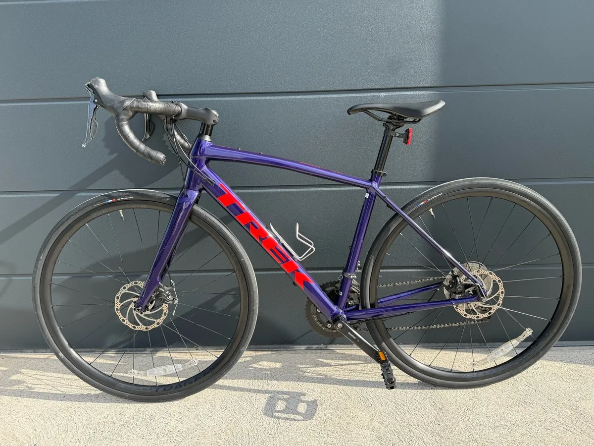 TREK BICYCLE - Image 1