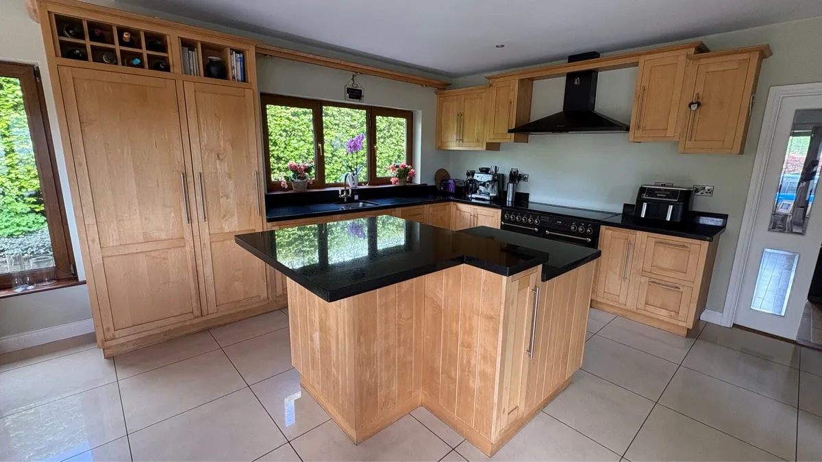 Solid Maple In-Frame Shaker Kitchen - Image 2