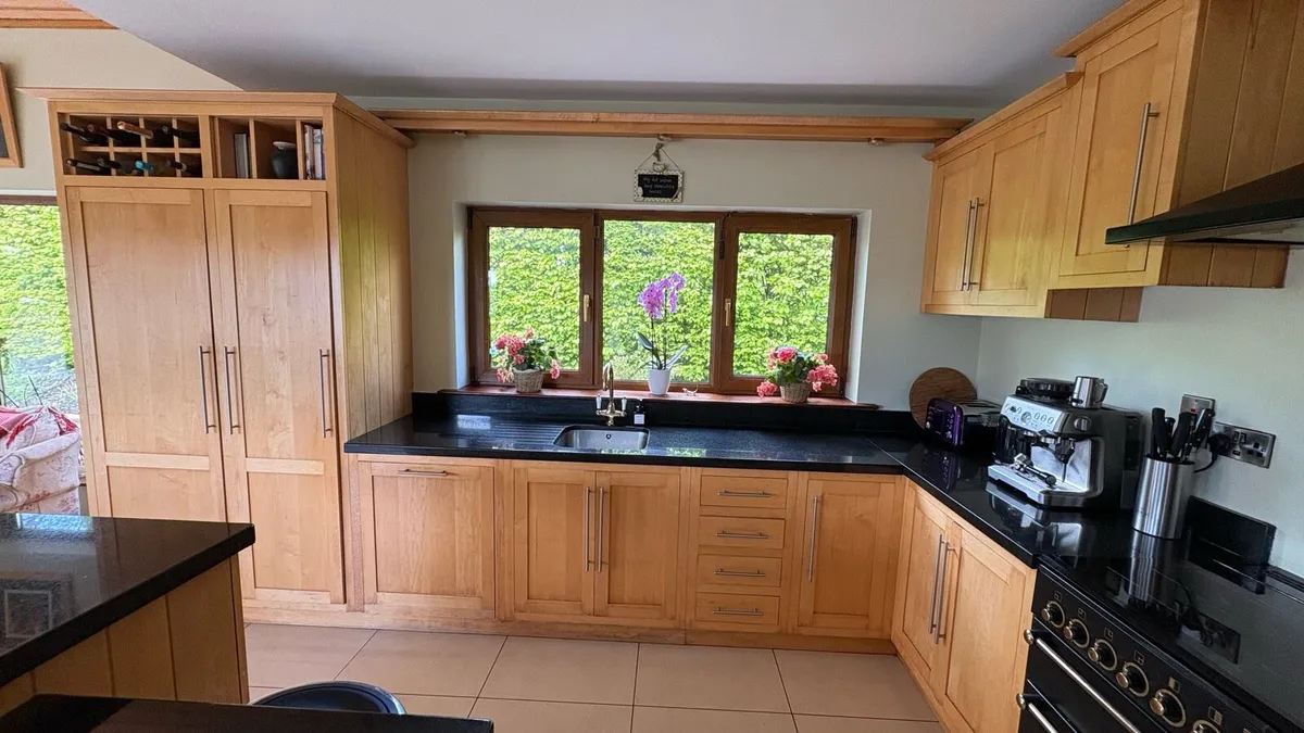 Solid Maple In-Frame Shaker Kitchen - Image 3